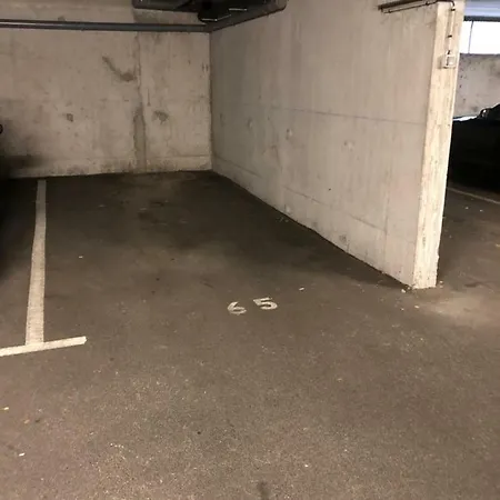 Appart. Sur Avec Garage Et Wifi. Apartman *